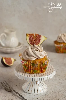 Dyniowe muffinki z cynamonowym kremem