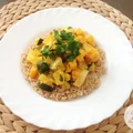 Słodkie curry z dynią i ananasem