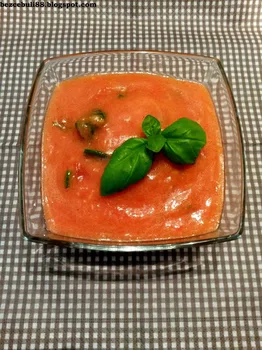 Pikantna salsa pomidorowa