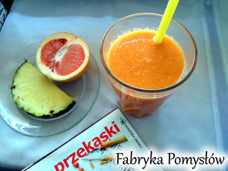 Smoothie marchew-grejpfrut-ananas