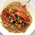 Warzywa po Japońsku z Makaronem Soba
