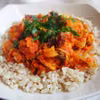 Marchewkowy kurczak curry z rodzynkami