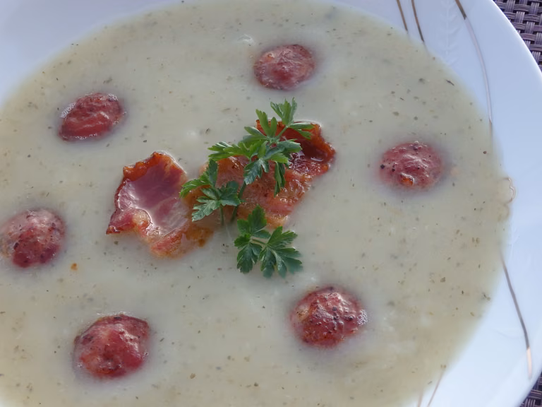 Zupa krem ziemniaczany z majerankiem i tymiankiem