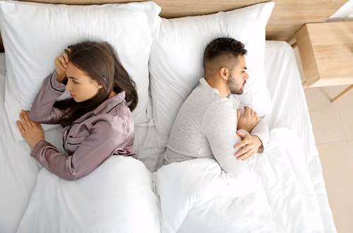 Dlaczego kobiety po 40-tce rzadziej chcą się kochać?