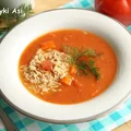 Zupa pomidorowa z brązowym ryżem