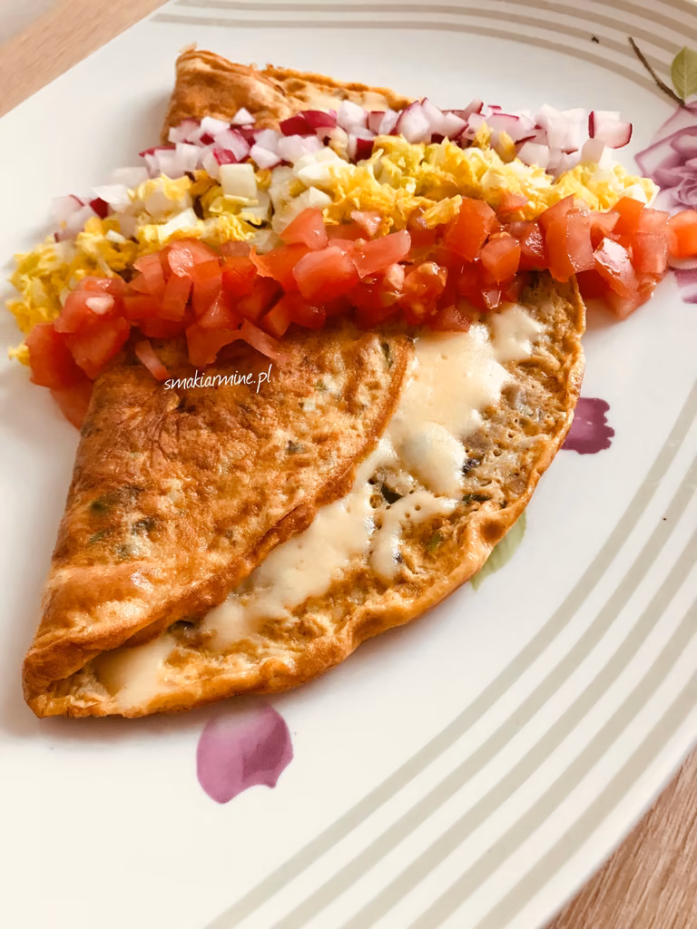 Omlet pieczarkowo- bazyliowy z serem
