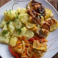 Schab z cukinią zapiekany pod sosem serowym