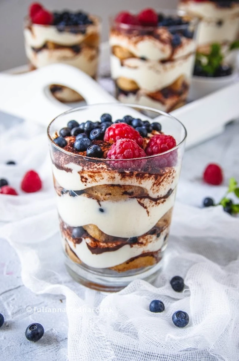 tiramisu z jagodami