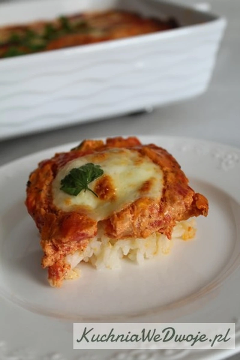 Zapiekanka rybna w pomidorach