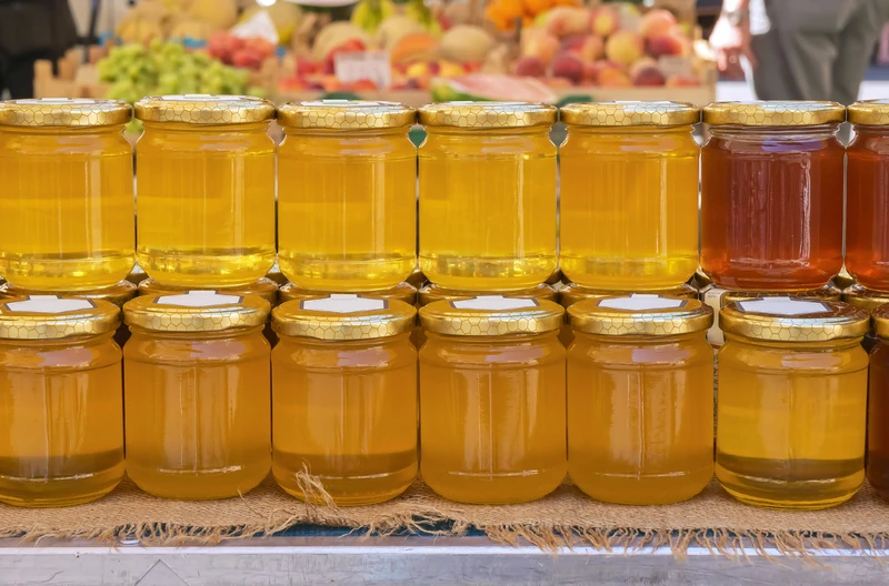 Twój miód jest naturalny? Wykonaj prosty, domowy test i nie daj się oszukać!
