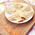 Pierogi z kiełbaską i soczewicą