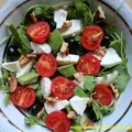Sałatka z rukolą, mozzarellą i awokado -280 kcal