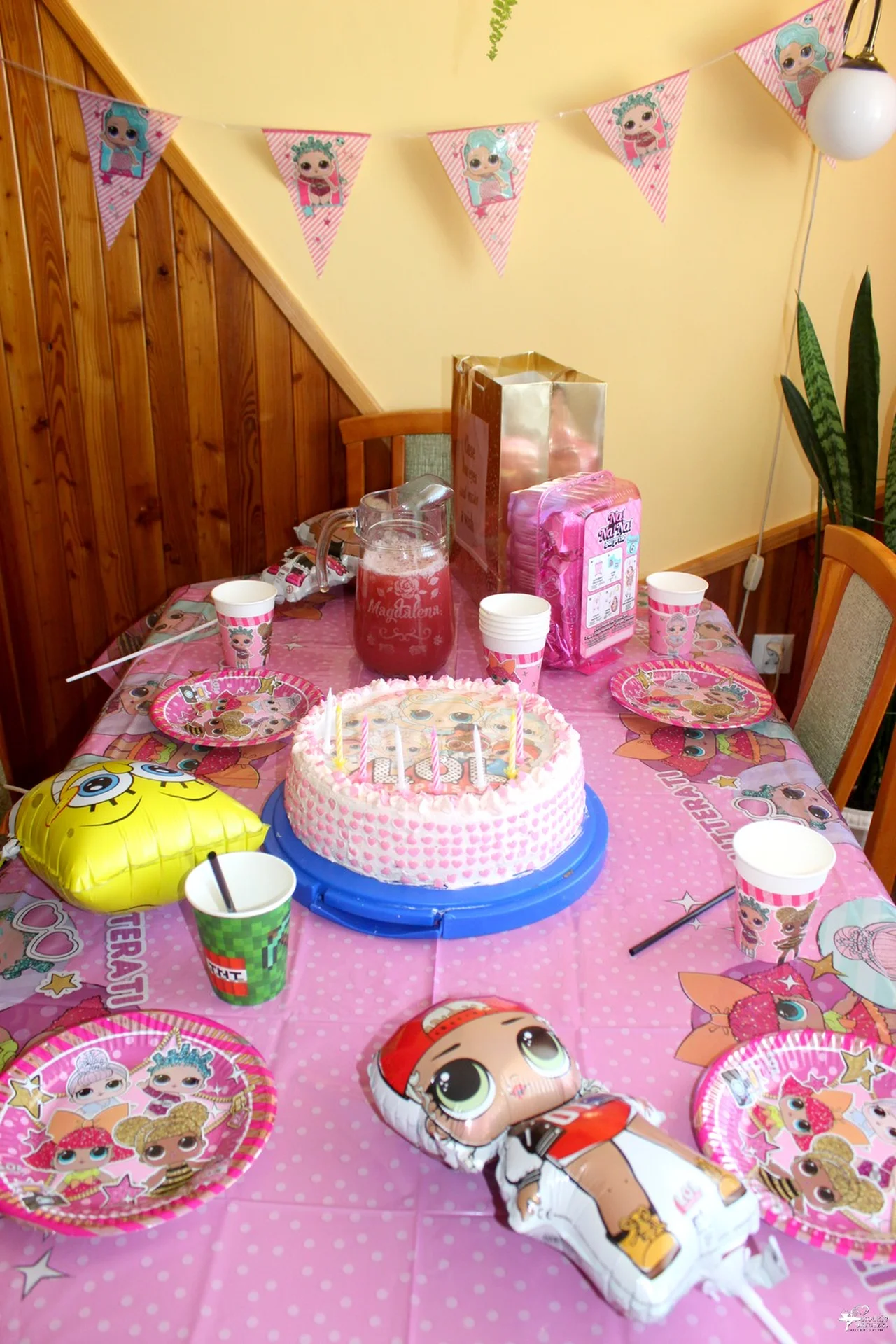 Tort śmietankowo-malinowy na 8 urodziny córeczki
