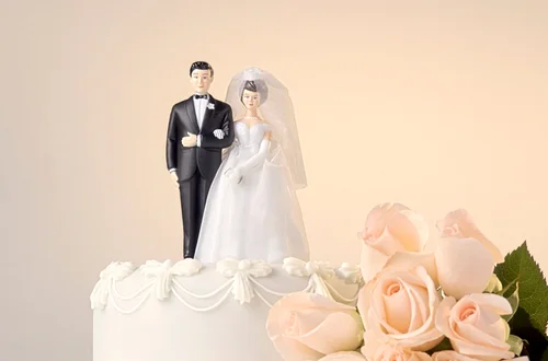 Pieniądze za ślub dla młodych par? Nietypowy pomysł na walkę z kryzysem demograficznym
