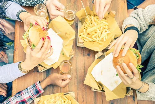 Czy można uzależnić się od fast foodów?
