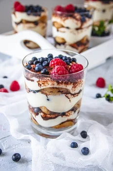 tiramisu z jagodami