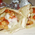 Tortilla II z sosem czosnkowym,warzywami i mięsem
