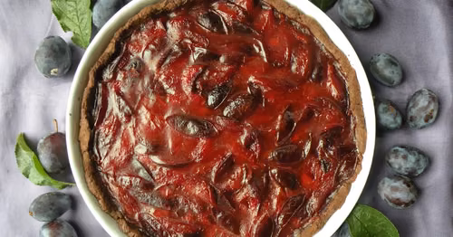 Tarta czekoladowa ze śliwkami