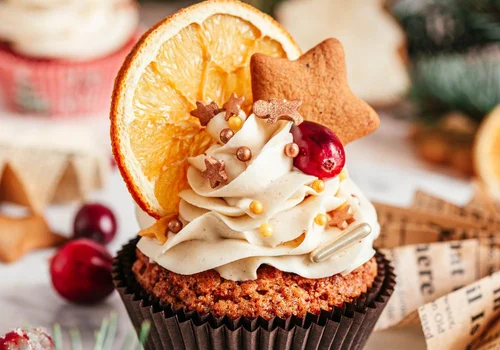 Pierniczkowe babeczki z kremem cynamonowym