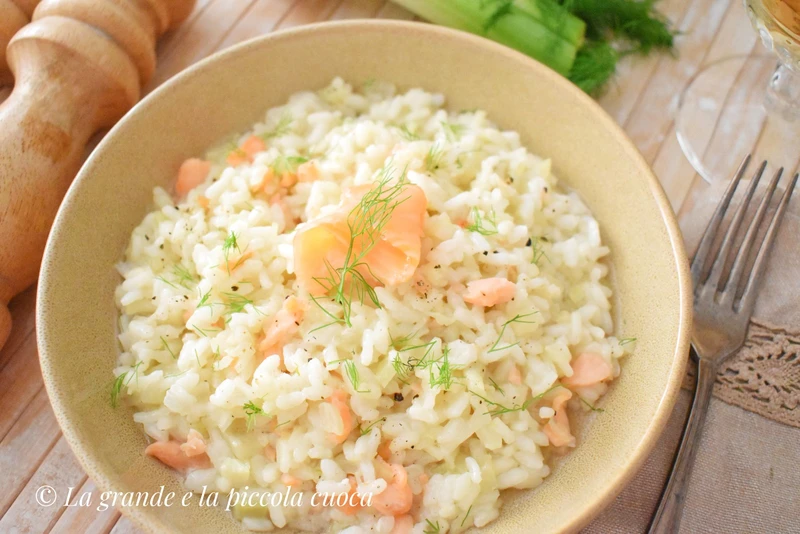 Risotto z wędzonym łososiem i koprem włoskim