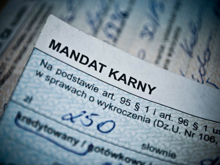 Czy policja będzie musiała oddać pieniądze? Nadchodzi nowa era dla kierowców!