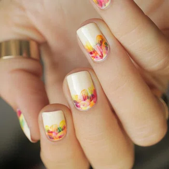 Ciekawe pomysły na hybrydowe paznokcie