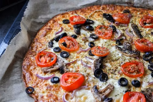 Pizza na spodzie z cukinii