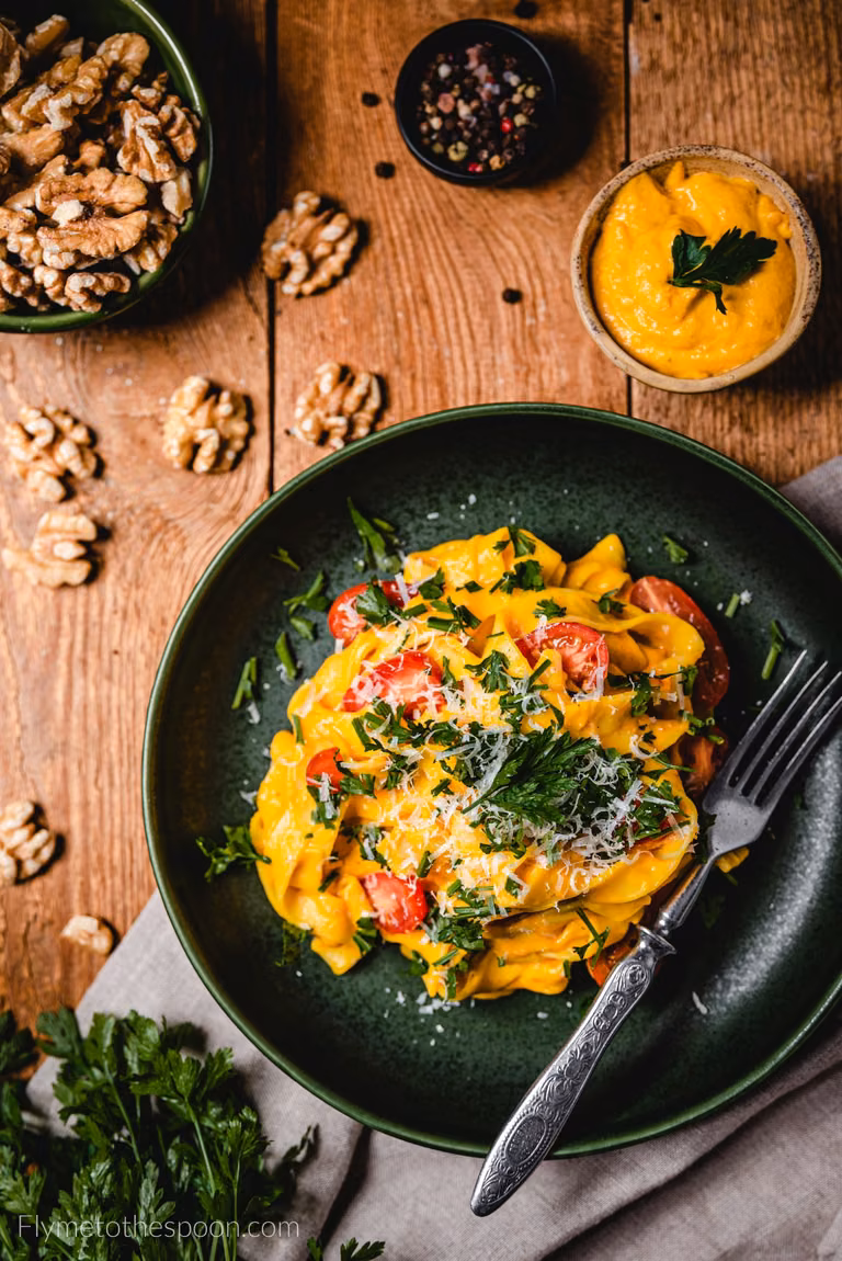 Tagliatelle z pesto dyniowym -