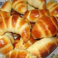 Najpyszniejsze rogaliki drożdżowe z białym serem