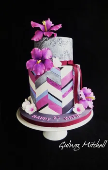 Śliczny torcik z kwiatami