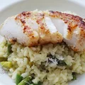 Polędwiczki z dorsza na maśle w towarzystwie risotto z szparagami