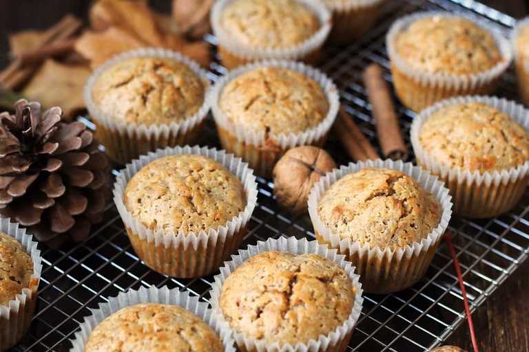 Muffiny z orzechami włoskimi i cynamonem
