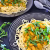 Makaron z kurczakiem w sosie curry