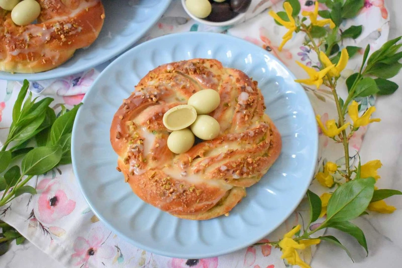 Wielkanocne wianuszki z pistacjami