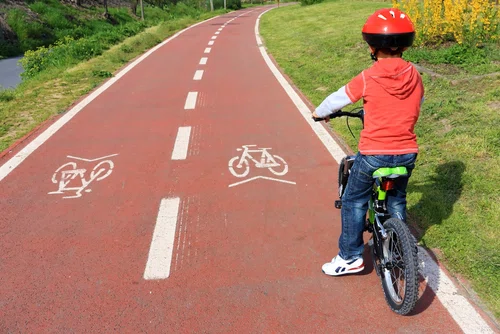Twoje dziecko jeździ ścieżką rowerową? Uważaj, by nie dostać mandatu!