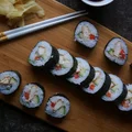 Domowe sushi, maki z kurczakiem teriyaki