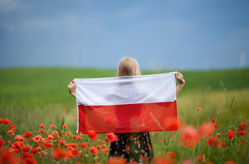Dodatkowy dzień wolny za 3 maja! Ta data sprawi, że nie stracisz urlopu, a weekend przedłuży się do 4 dni