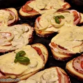 Zapiekanki z czerstwego chleba