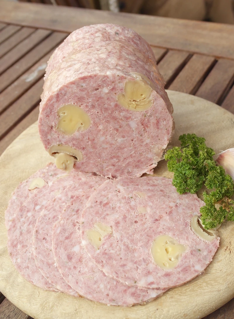 Mielonka z szynkowaru z marynowanymi pieczarkami