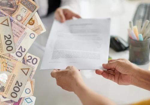 Kolejki w ZUS-ie i tysiące wniosków dziennie! Nowe świadczenie z rekordowym zainteresowaniem!