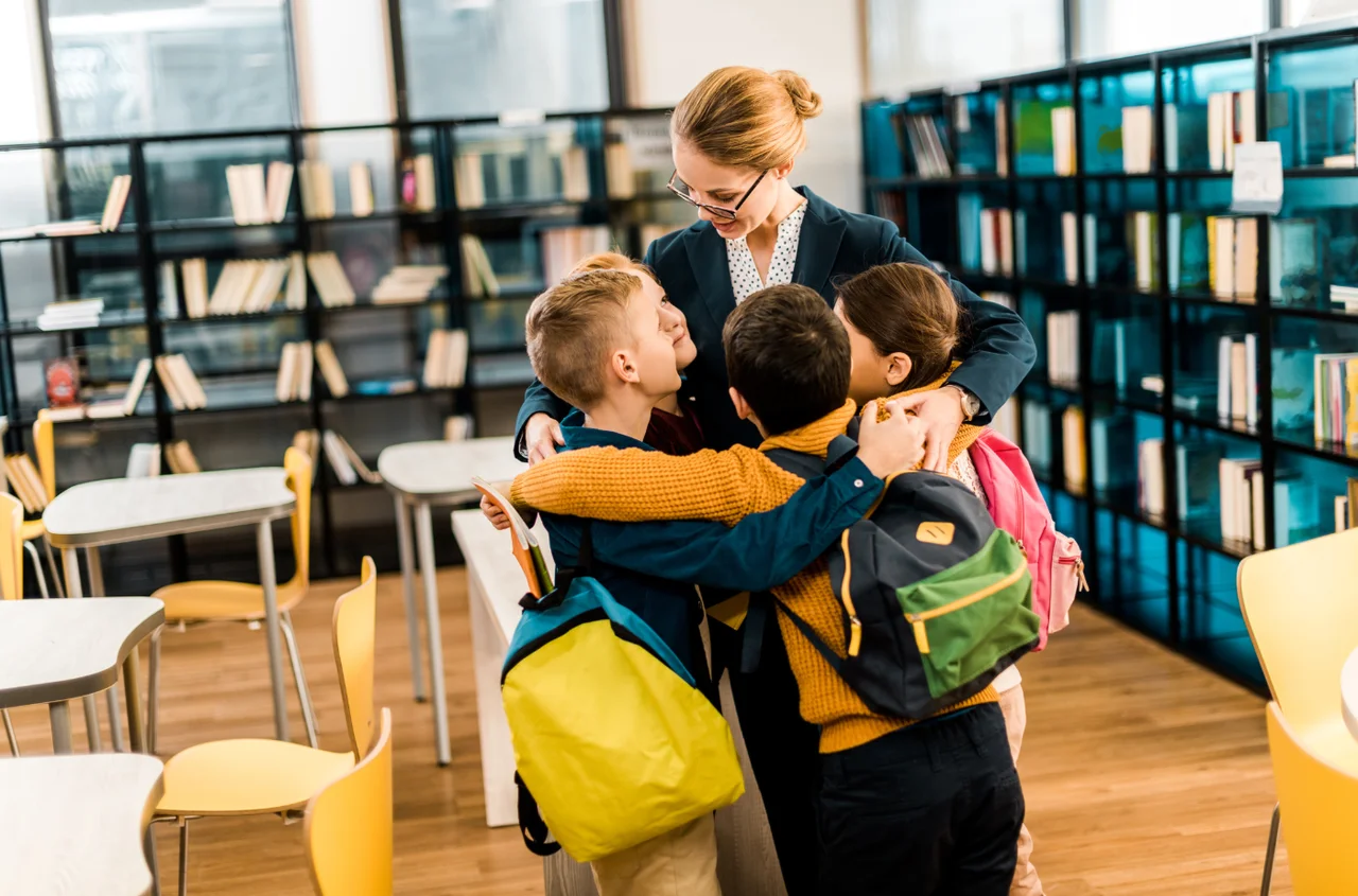 Międzynarodowy Dzień Przytulania Bibliotekarza: Święto, które warto obchodzić