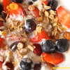 Musli z truskawkami i borówkami - 304 kcal