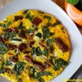 Omlet z bazylią i suszonymi pomidorami