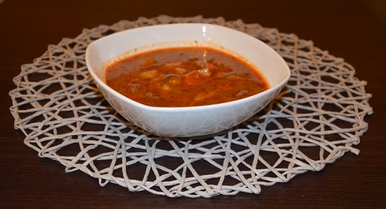 Zupa gulaszowa