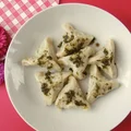 Pierogi z kaszą gryczaną polane masełkiem pietruszkowym