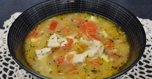 Rozgrzewająca zupa z kurczakiem