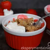 Crumble z rabarbarem i truskawkami