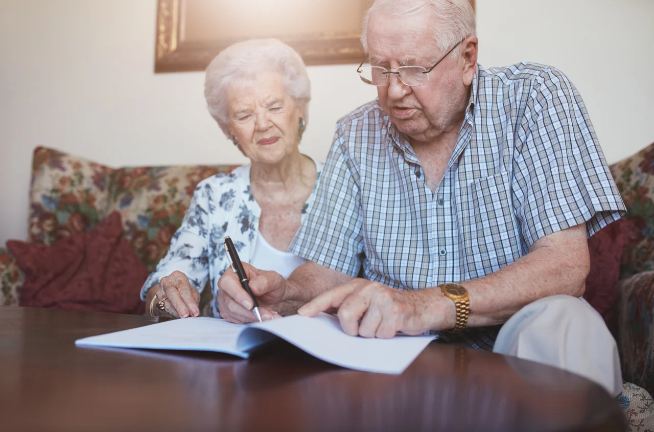 Zanim podpiszesz ten dokument u notariusza, dobrze się zastanów – skutki odczują też twoje dzieci i wnuki!
