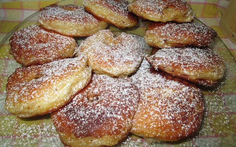 Pyszne jabłka w cieście-pulchniutkie i łatwe