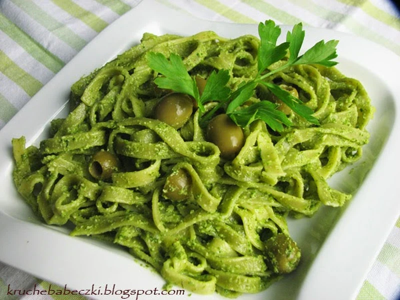 Makaron z pesto
